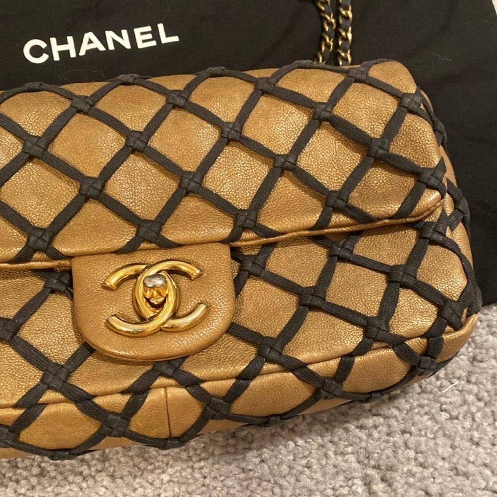 CHANEL•Limited Edition Canebiers Flap bag • - Picture 6 of 13